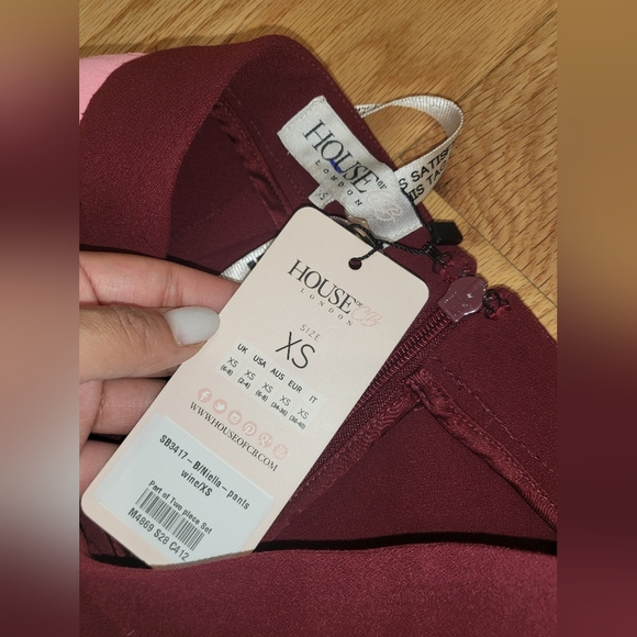 D3. NWT HOUSE OF CB NIELLA WINE CREPE WIDE LEG PANTS SIZE XS - Picture 7 of 9